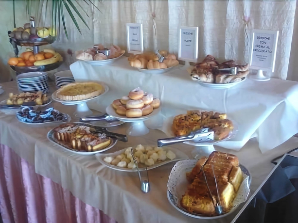 Imagen del bar/restaurante del Hotel Momo Seaview Rimini. Foto 2