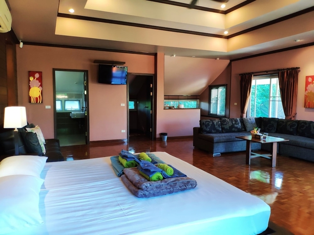 Imagen de la habitación del Hotel Momoka Luxury Villa. Foto 13
