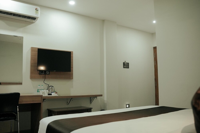Imagen de la habitación del Hotel Momon. Foto 3