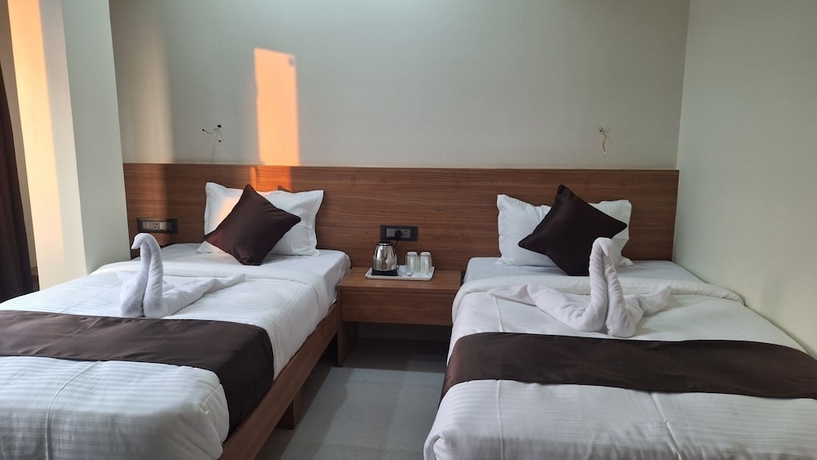 Imagen de la habitación del Hotel Momon. Foto 6