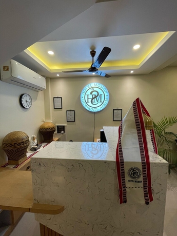 Imagen de los interiores del Hotel Momon. Foto 13