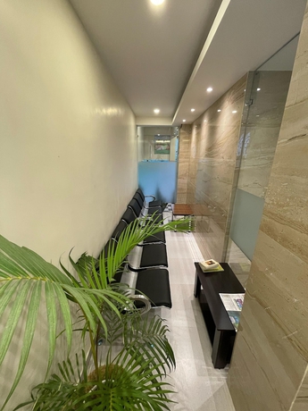 Imagen de los interiores del Hotel Momon. Foto 16