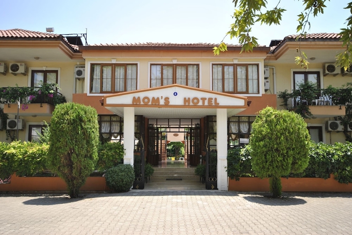 Imagen general del Hotel Moms. Foto 1
