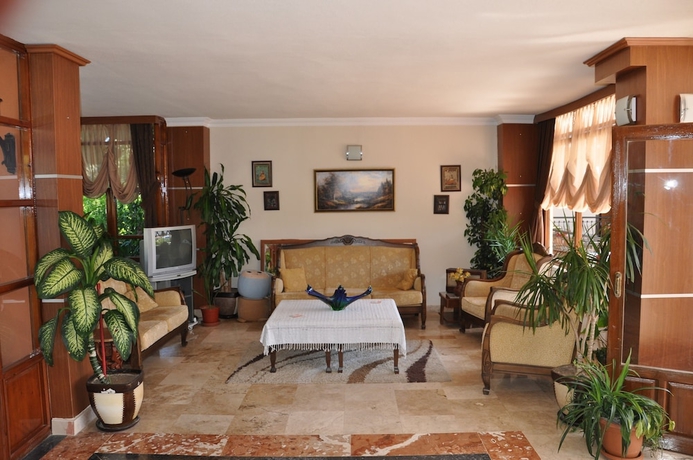 Imagen de los interiores del Hotel Moms. Foto 16