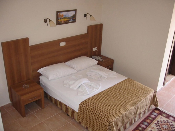 Imagen de la habitación del Hotel Moms. Foto 5