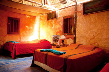 Imagen de la habitación del Hotel Mon Ami. Foto 3