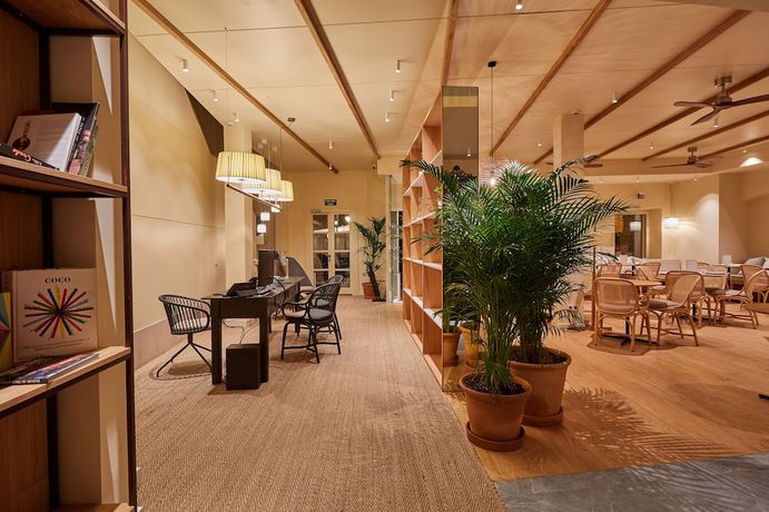 Imagen de los interiores del Hotel Mon Boutique. Foto 20