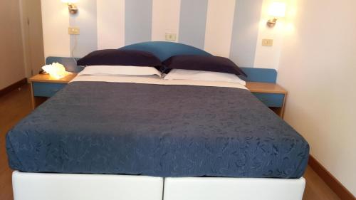 Imagen general del Hotel Mon Pays, Riccione. Foto 2