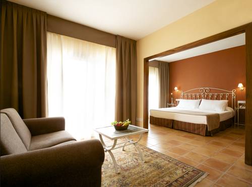 Imagen de la habitación del Hotel Mon Port and Spa. Foto 7