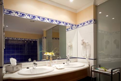 Imagen de la habitación del Hotel Mon Port and Spa. Foto 9