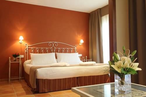 Imagen de la habitación del Hotel Mon Port and Spa. Foto 10