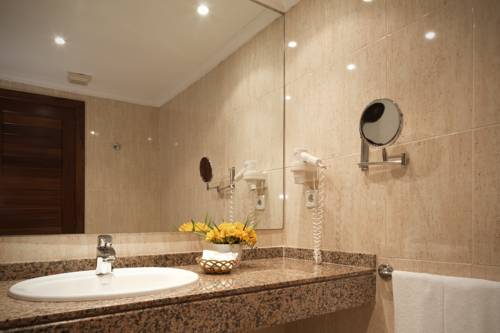 Imagen de la habitación del Hotel Mon Port and Spa. Foto 14