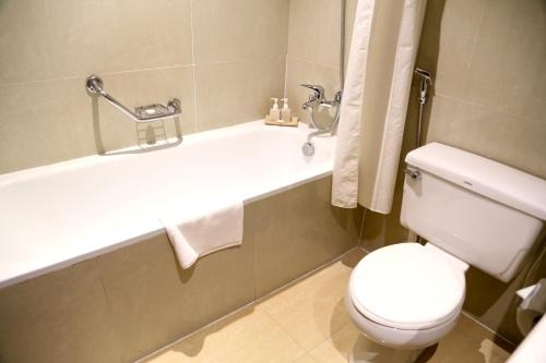 Imagen de la habitación del Hotel Mon Regency. Foto 10