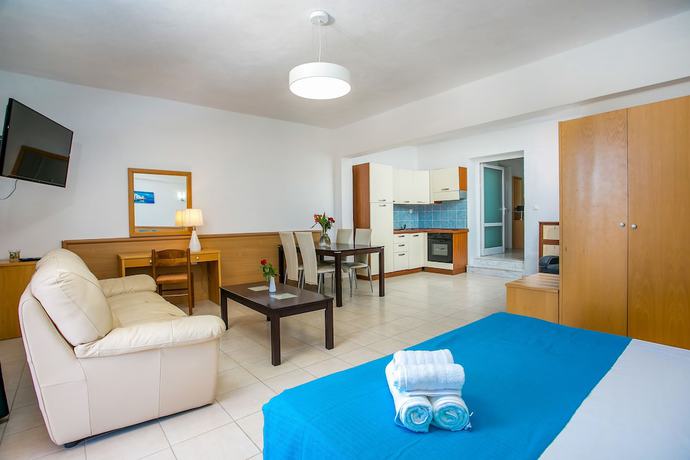 Imagen de la habitación del Hotel Mon Repos, Faliraki. Foto 16