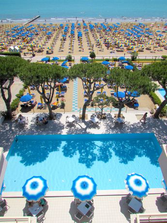Imagen de la piscina del Hotel Mon Repos, Lido Di Jesolo. Foto 9