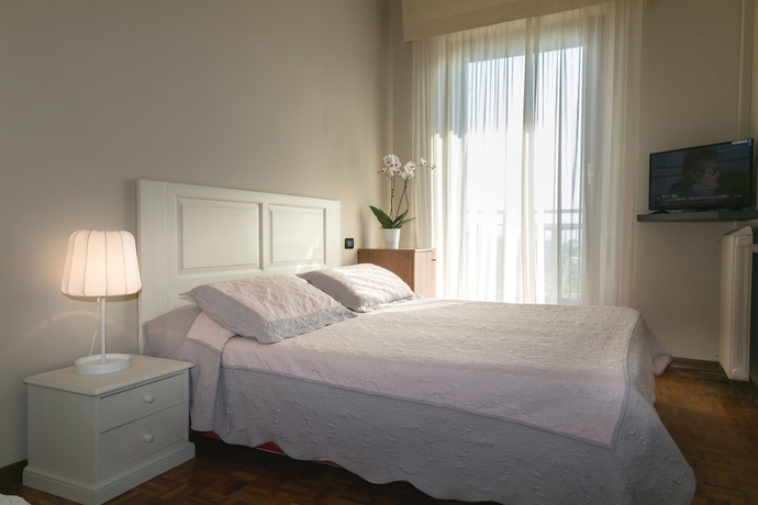 Imagen de la habitación del Hotel Mon Repos, Sirmione. Foto 2