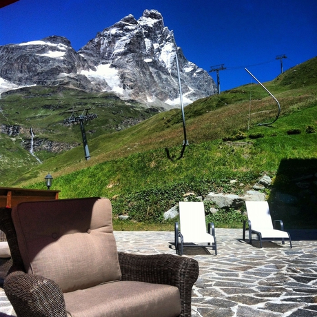Imagen de los exteriores del Hotel Mon Reve, Breuil - Cervinia . Foto 4