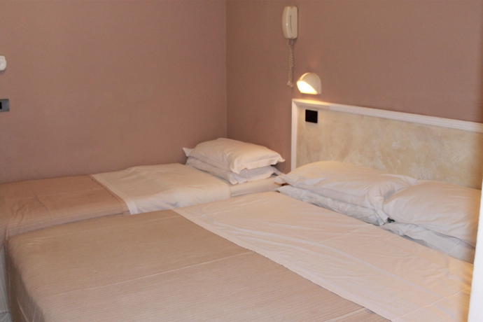 Imagen de la habitación del Hotel Mon Reve, Torre pedrera. Foto 8