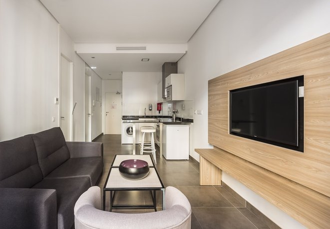 Imagen de la habitación del Hotel Mon Suites San Martín. Foto 4