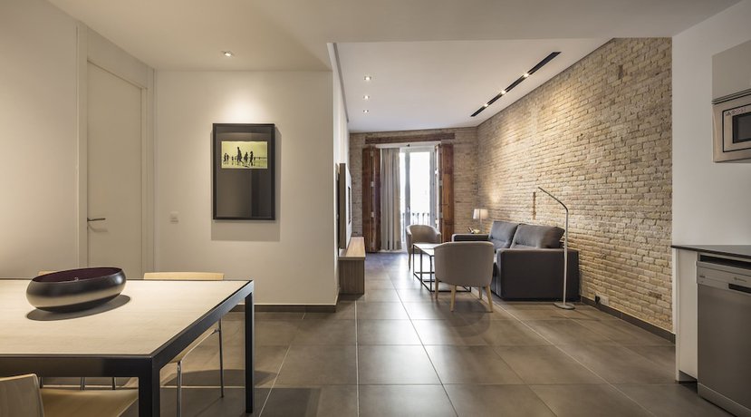 Imagen de la habitación del Hotel Mon Suites San Martín. Foto 15