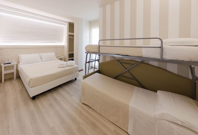 Imagen de la habitación del Hotel Mona Lisa, Cattolica. Foto 15