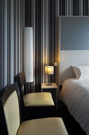 Imagen de la habitación del Hotel Mona Lisa. Foto 4