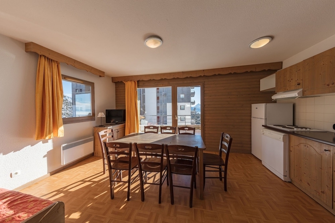 Imagen de la habitación del Hotel Mona Lisa L'ecrin Des Neiges. Foto 8