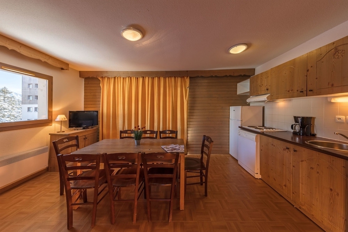 Imagen de la habitación del Hotel Mona Lisa L'ecrin Des Neiges. Foto 15