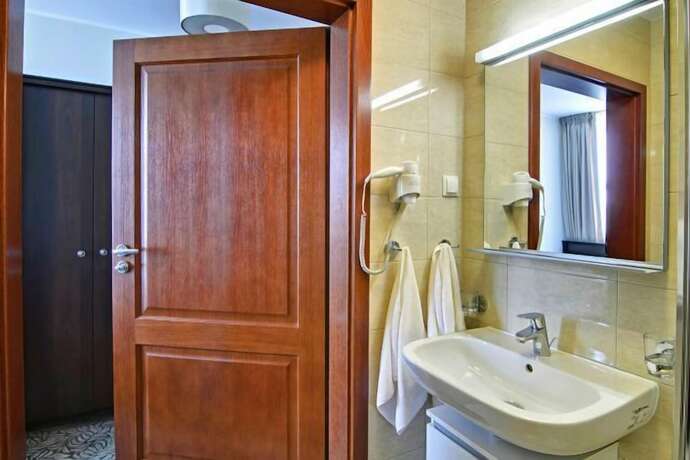 Imagen de la habitación del Hotel Mona Lisa Wellness and Spa. Foto 30