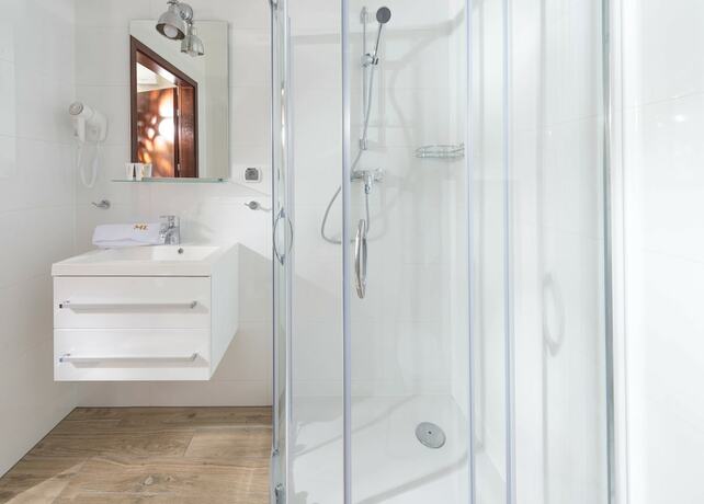 Imagen de la habitación del Hotel Mona Lisa Wellness and Spa. Foto 31