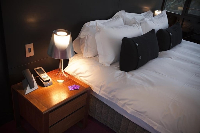 Imagen de la habitación del Hotel Mona Pavilions. Foto 9