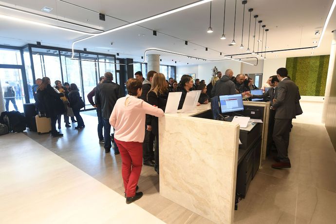 Imagen de los interiores del Hotel Mona Plaza. Foto 8