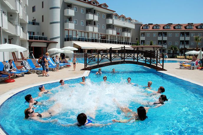 Imagen de la piscina del Hotel Monachus Hotel And Spa - All Inclusive. Foto 18