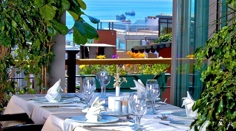 Imagen del bar/restaurante del Hotel Monaco, Estambul. Foto 8