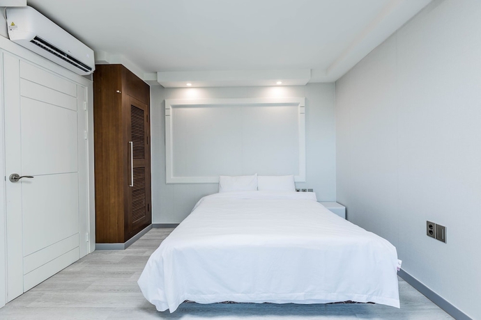 Imagen de la habitación del Hotel Monaco Pool Pension. Foto 5