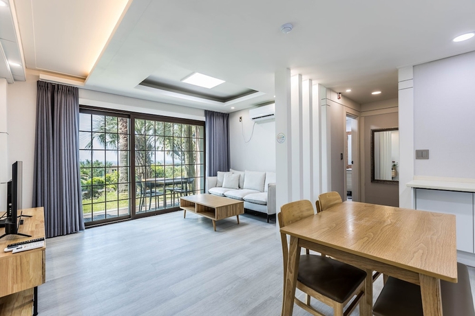 Imagen de la habitación del Hotel Monaco Pool Pension. Foto 6
