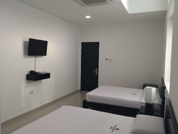 Imagen de la habitación del Hotel Monaco Real. Foto 10