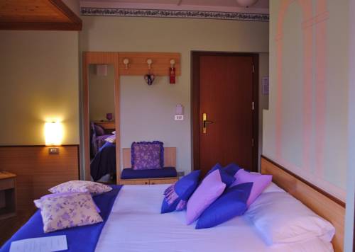 Imagen de la habitación del Hotel Monaco Sport. Foto 10