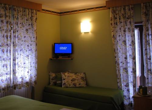 Imagen de la habitación del Hotel Monaco Sport. Foto 11