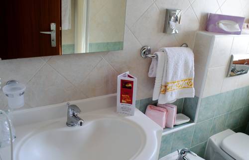 Imagen de la habitación del Hotel Monaco Sport. Foto 16