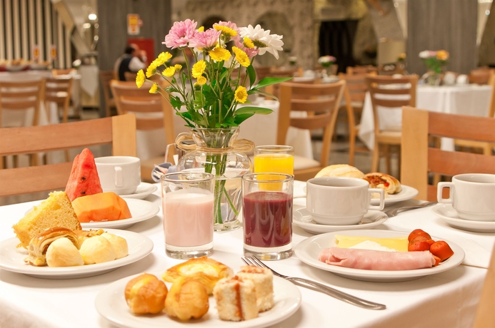 Imagen del bar/restaurante del Hotel Monaco & Convention - by Easy Class. Foto 3