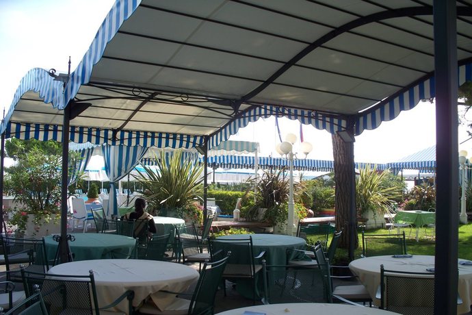 Imagen general del Hotel Monaco and Quisisana. Foto 3