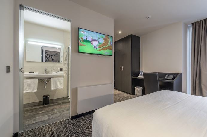 Imagen de la habitación del Hotel Monarc, Ostende. Foto 5