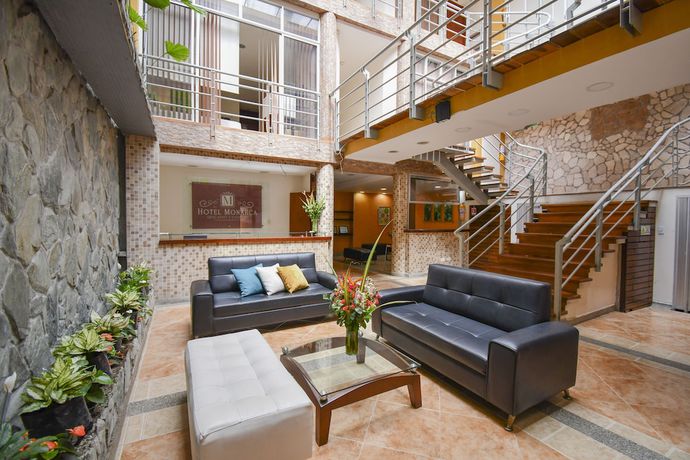 Imagen de los interiores del Hotel Monarca. Foto 18