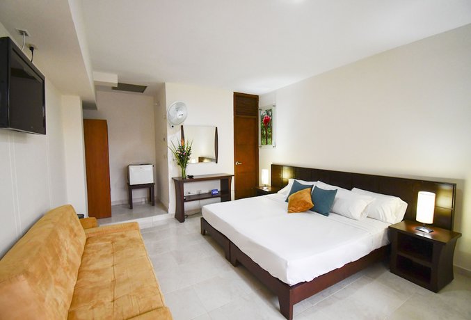 Imagen de la habitación del Hotel Monarca. Foto 5