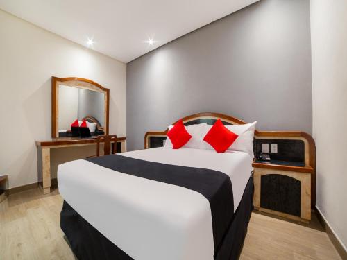 Imagen de la habitación del Hotel Monarca, Mexico City. Foto 19