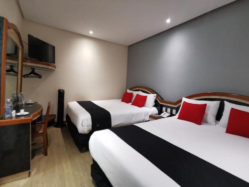 Imagen de la habitación del Hotel Monarca, Mexico City. Foto 20