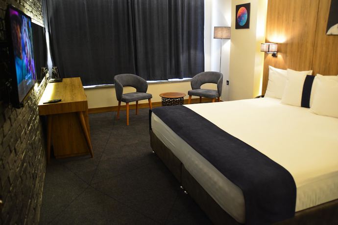 Imagen de la habitación del Hotel Monarch Amman. Foto 10