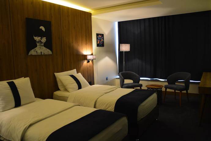 Imagen de la habitación del Hotel Monarch Amman. Foto 12