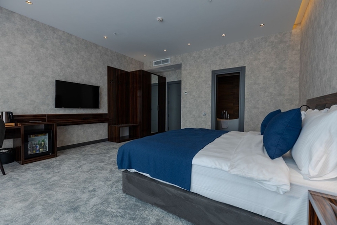 Imagen de la habitación del Hotel Monarch, Batumi. Foto 2